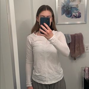 white lululemon long sleeve
